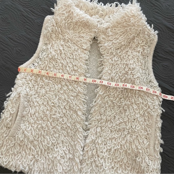 Mossimo Off White Cream Looped Yarn Sweater Vest - Picture 7 of 8